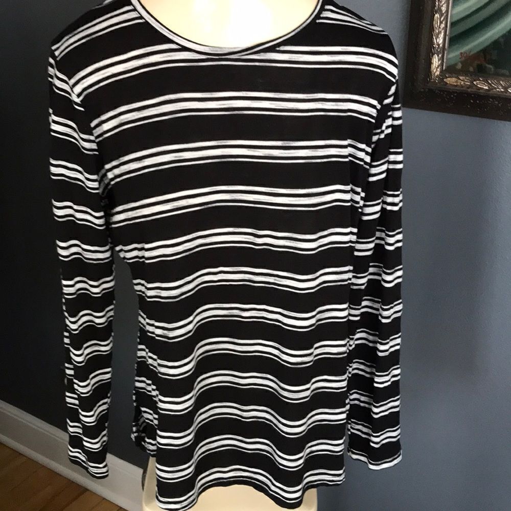 A&I black & marled white/black stripe knit top, Lg
